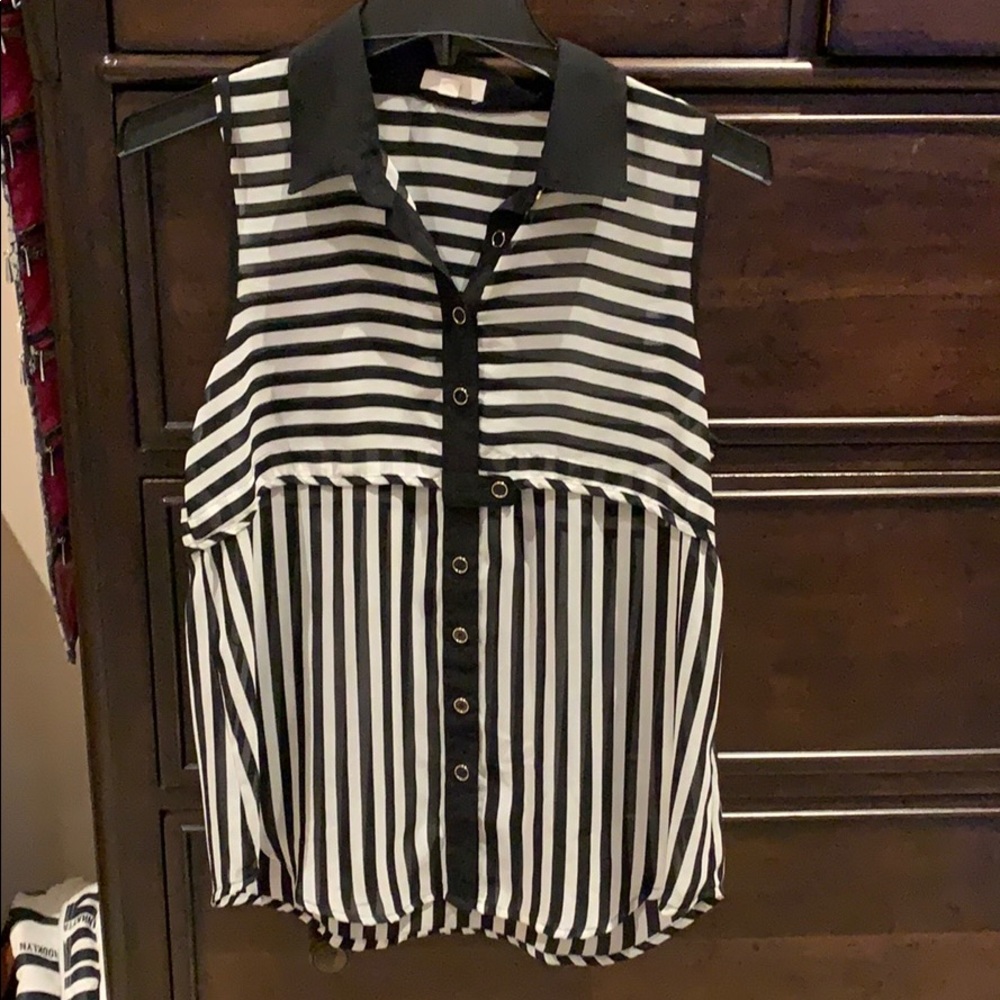 Sleeveless striped blouse